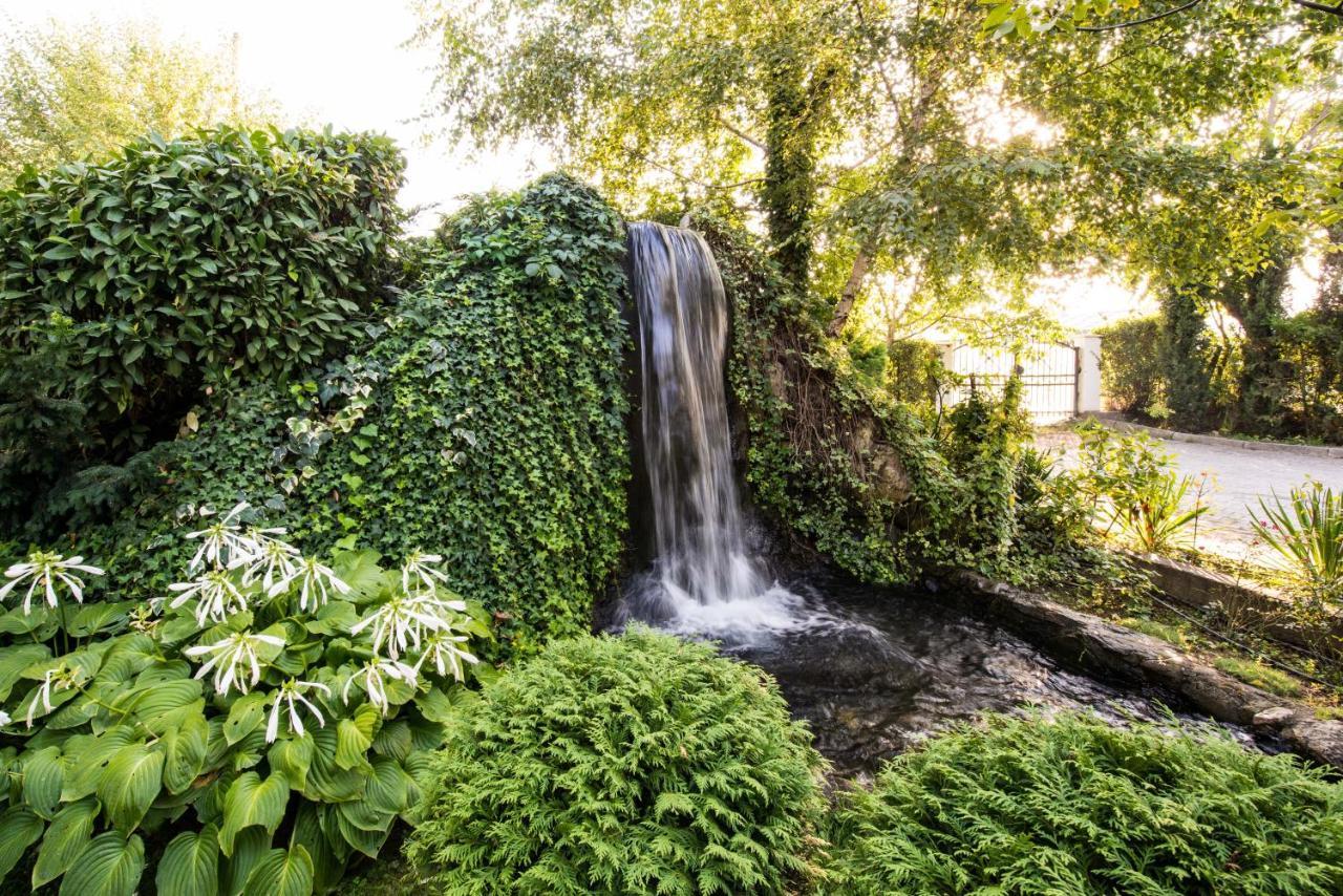 Konak Nestor Bungalows สโกเปีย ภายนอก รูปภาพ